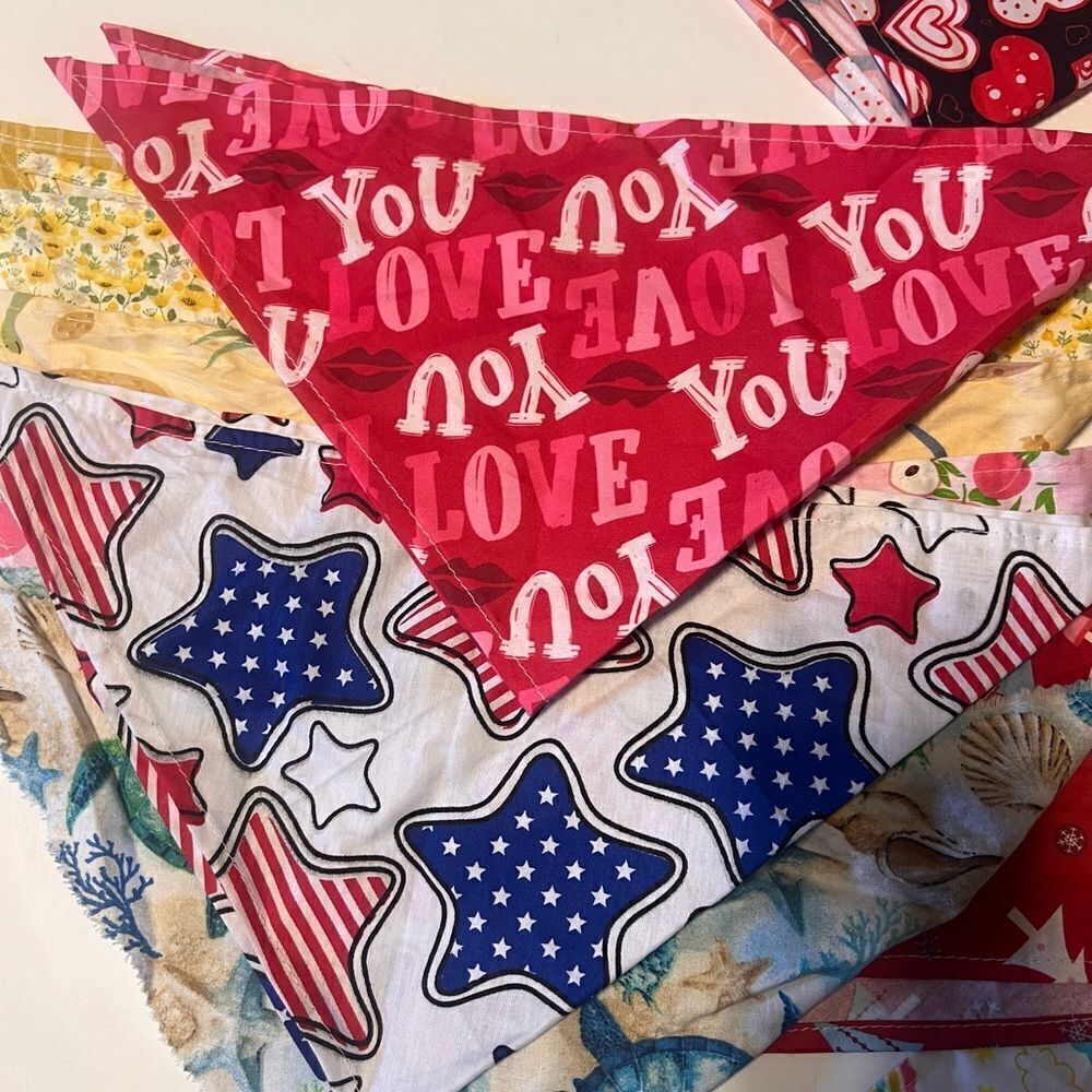 Small dog Colorful Patterned Bandanas Set of 12 - Picture 4 of 7